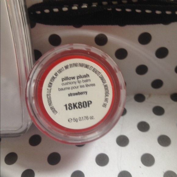 - EM TWO PALETTES & ONE FULL COMPACT SHADOWS BLUSH COLORS NICE - Picture 4 of 7